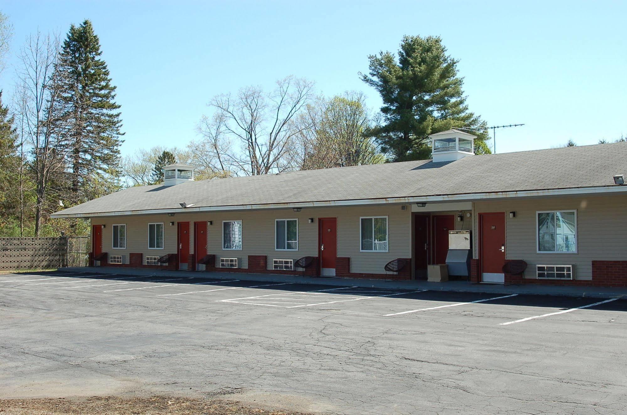 Blue Sky Inn Glens Falls-Saratoga-Lake George Buitenkant foto
