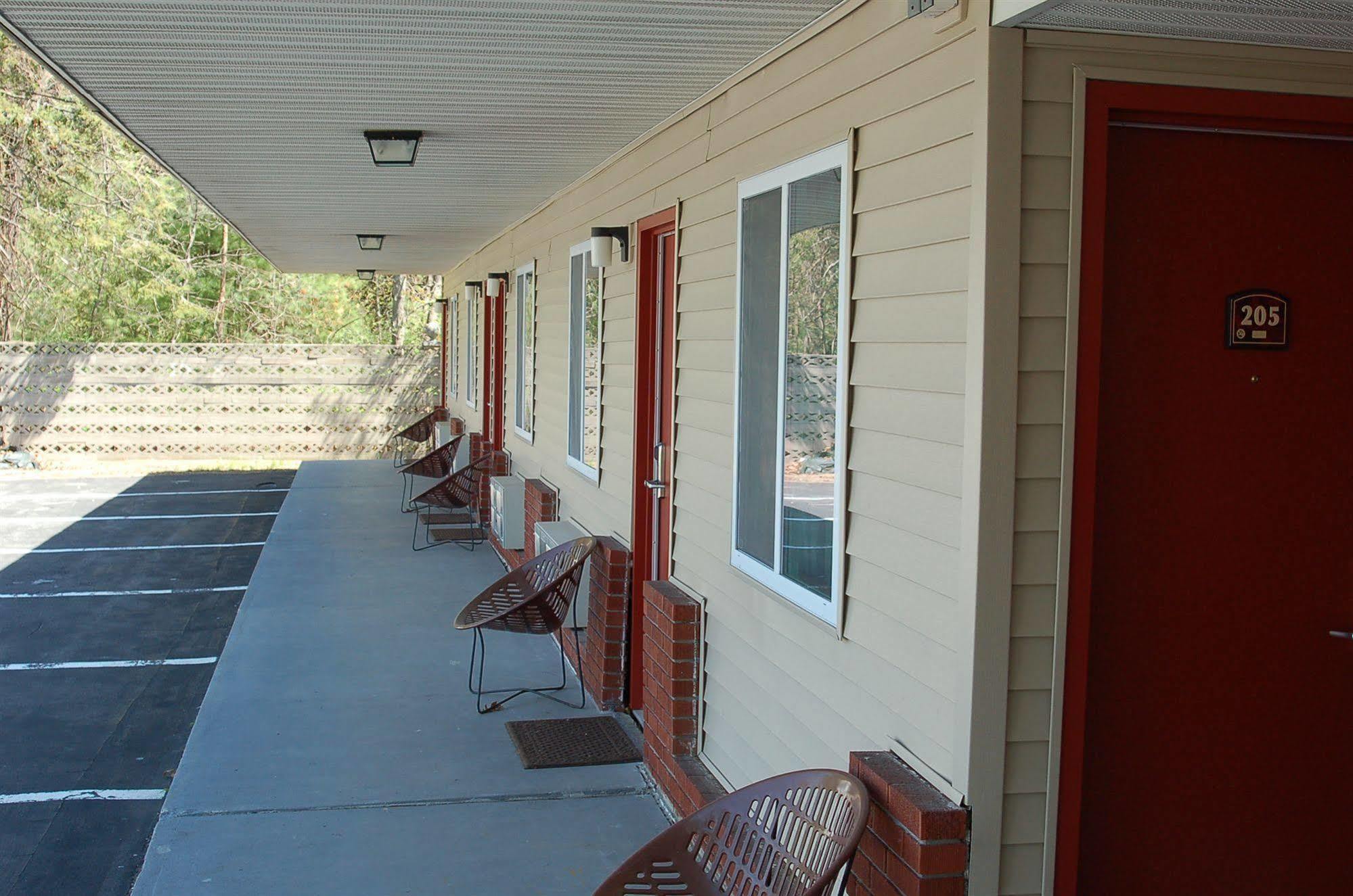 Blue Sky Inn Glens Falls-Saratoga-Lake George Buitenkant foto