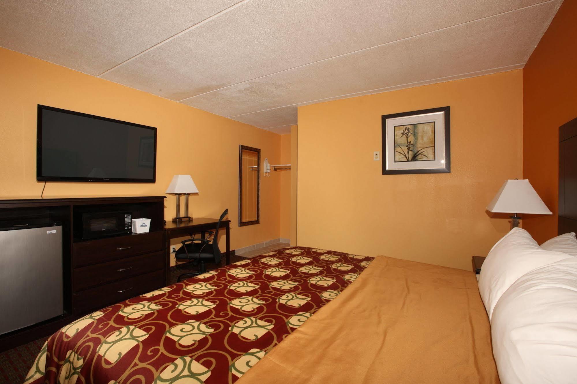 Blue Sky Inn Glens Falls-Saratoga-Lake George Buitenkant foto