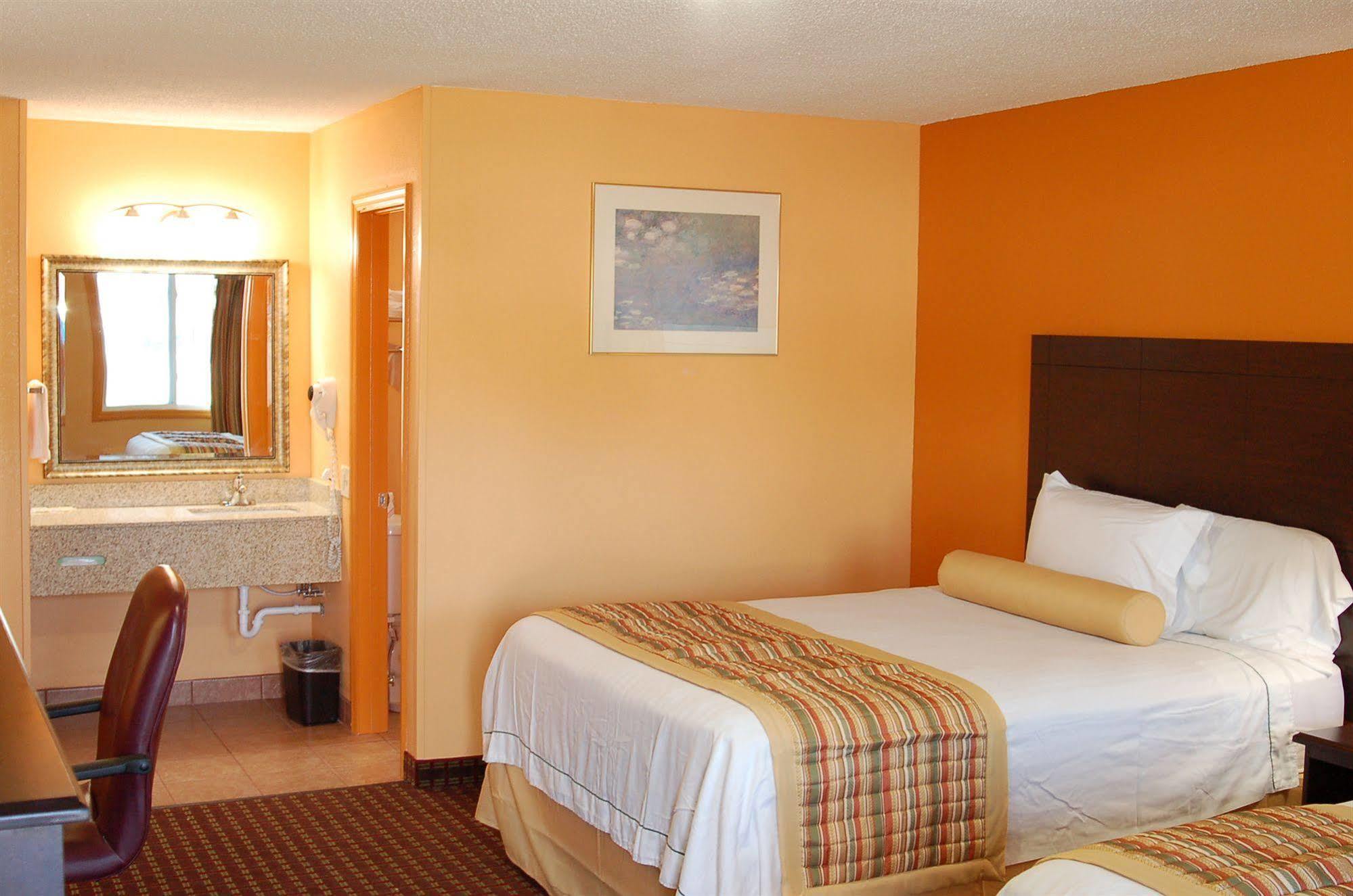 Budgetel Inn Glens Falls-Lake George-Saratoga Buitenkant foto