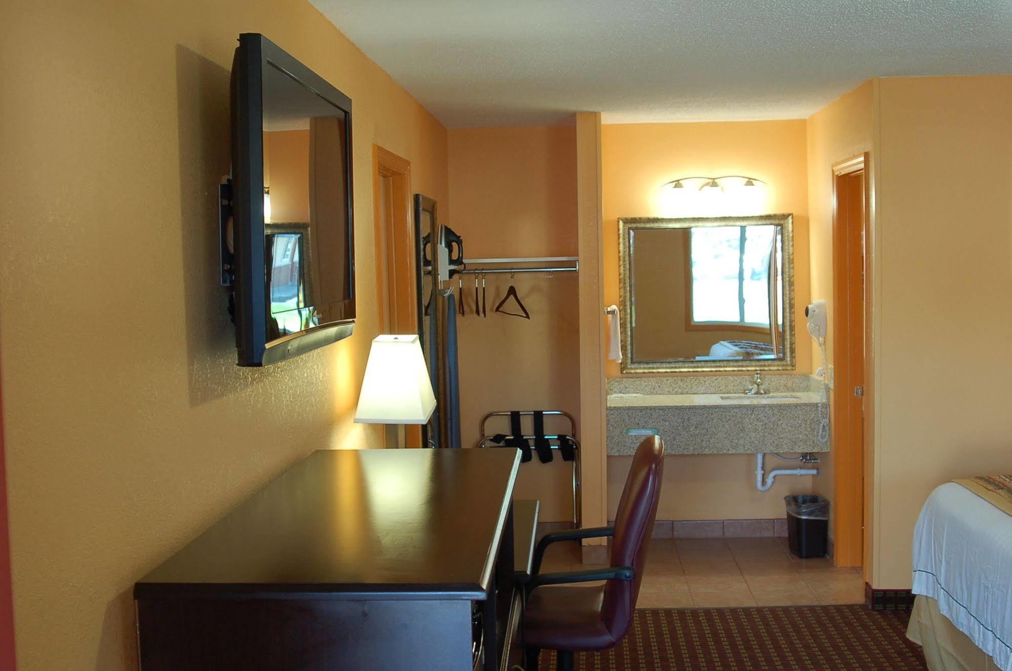 Blue Sky Inn Glens Falls-Saratoga-Lake George Buitenkant foto
