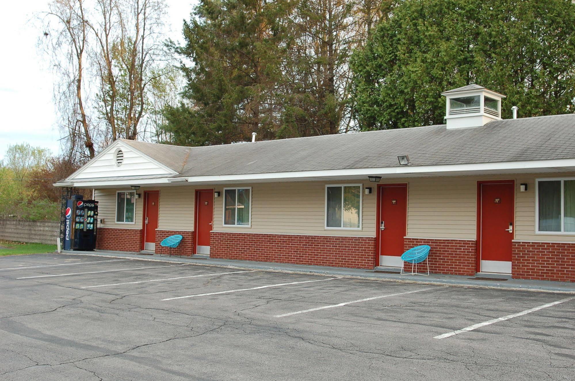 Blue Sky Inn Glens Falls-Saratoga-Lake George Buitenkant foto